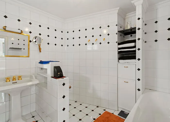 Spacious Penthouse With Stephen Cathedral View * Viena